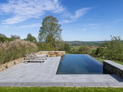 Wouters Zwemvijvers & Tuinontwerp